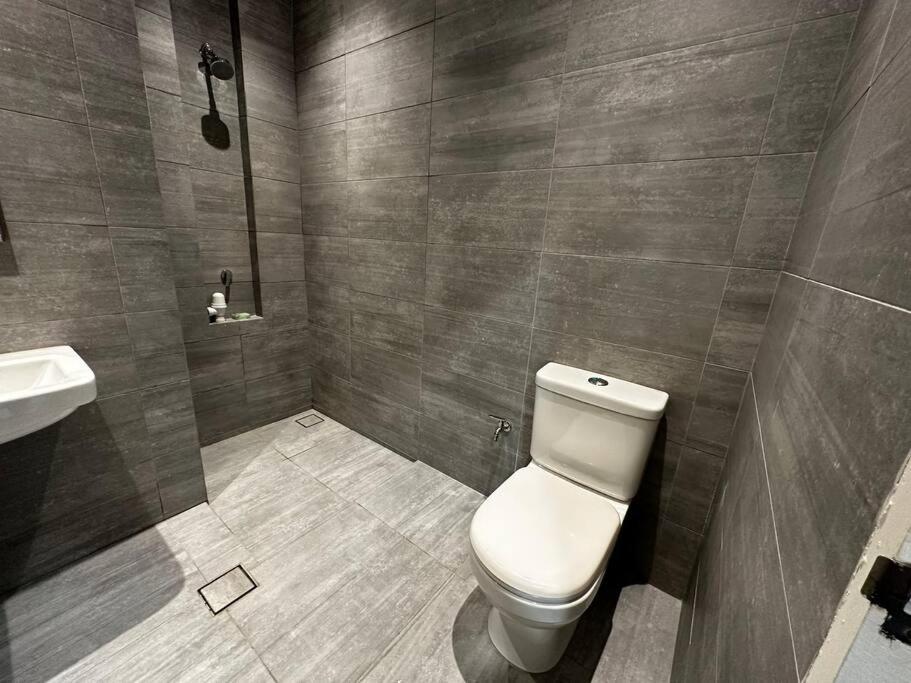 A.R Homestay Riverine Condominium Kuching Luaran gambar